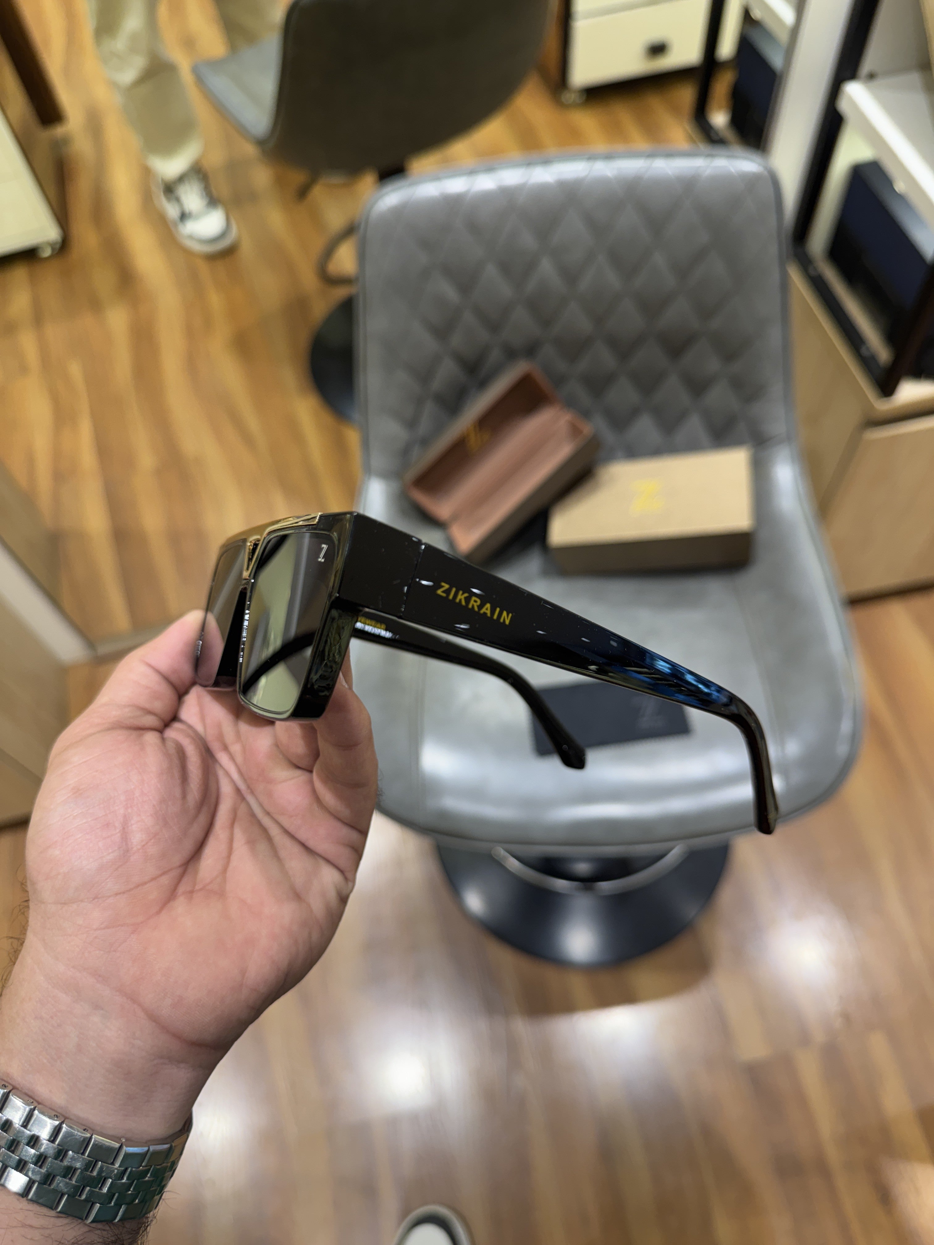 Zikr_ain 98360 black gold