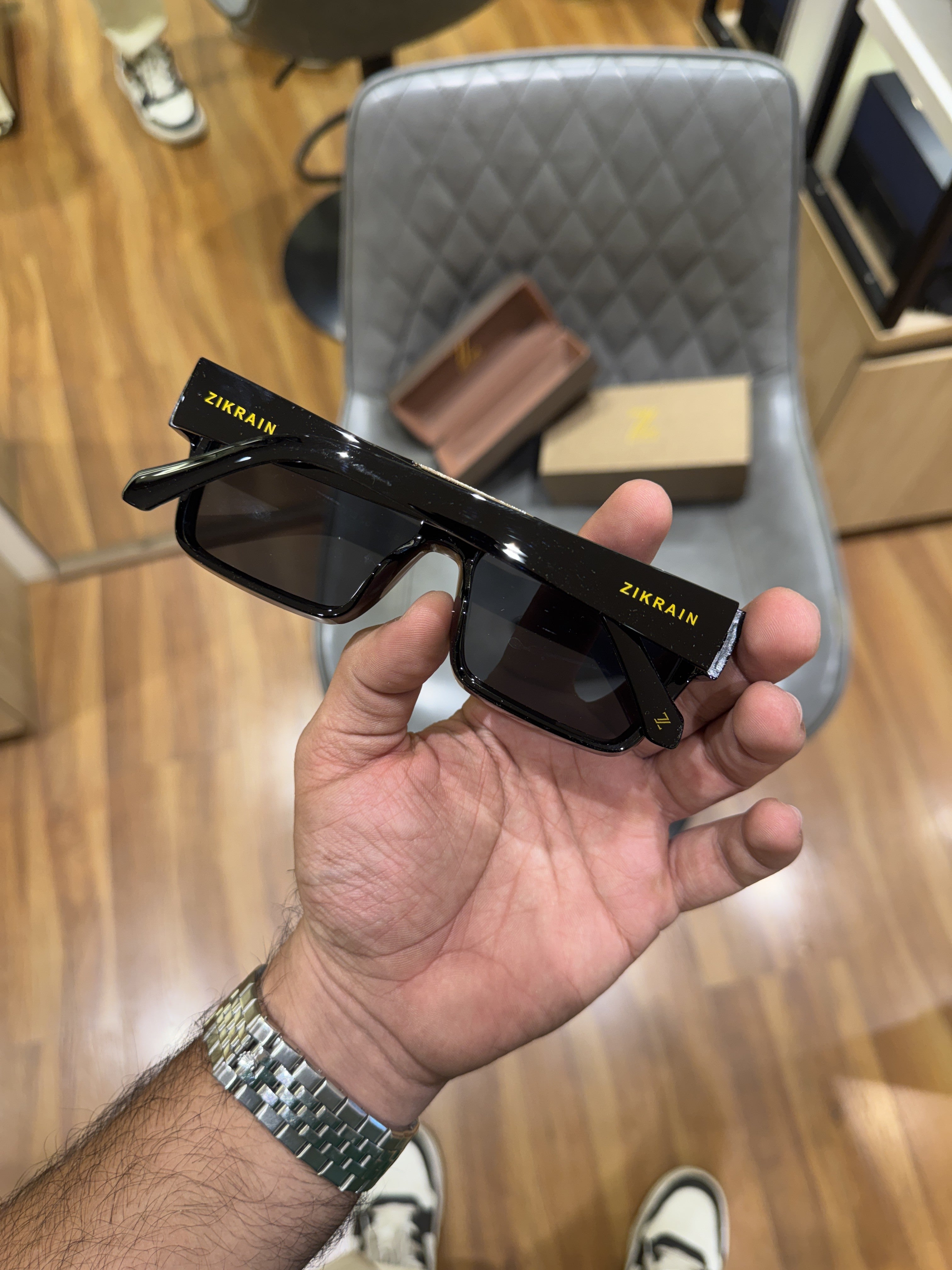 Zikr_ain 98360 black gold