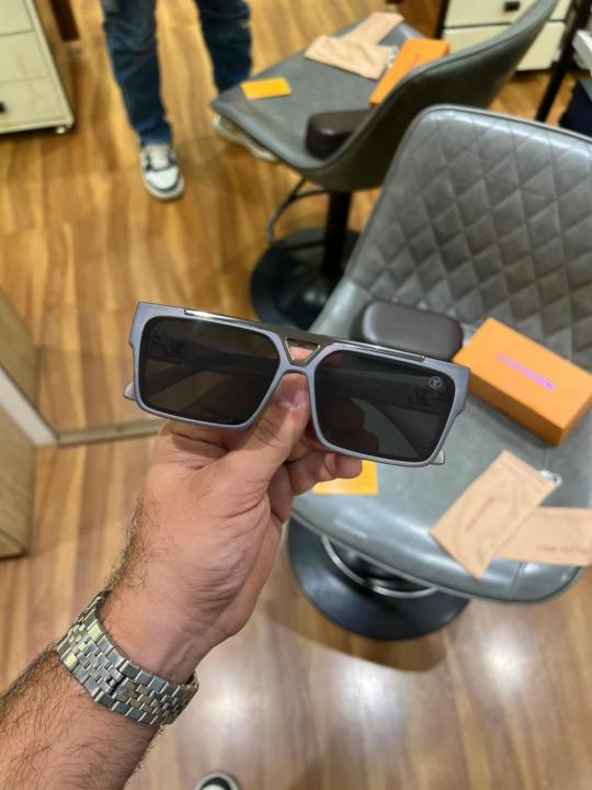 Lou_is_vuitt_on_1984_matt_grey