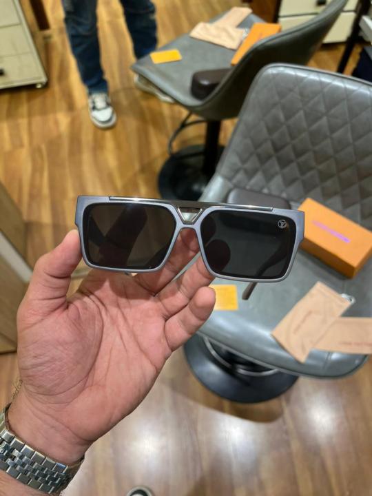 Lou_is_vuitt_on_1984_matt_grey