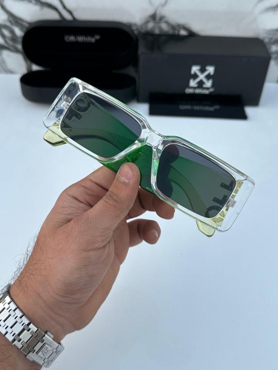 Off_w_hite_1218_transparent_black