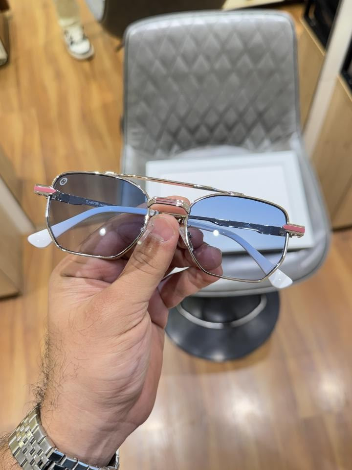 T he_nri 3845 silver blue