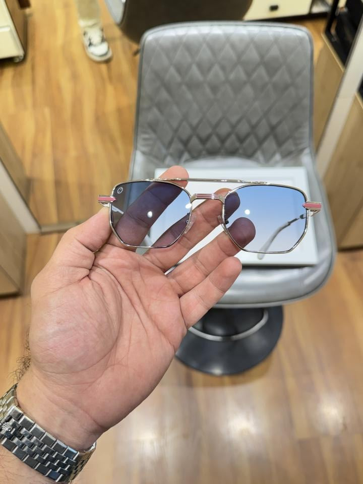 T he_nri 3845 silver blue