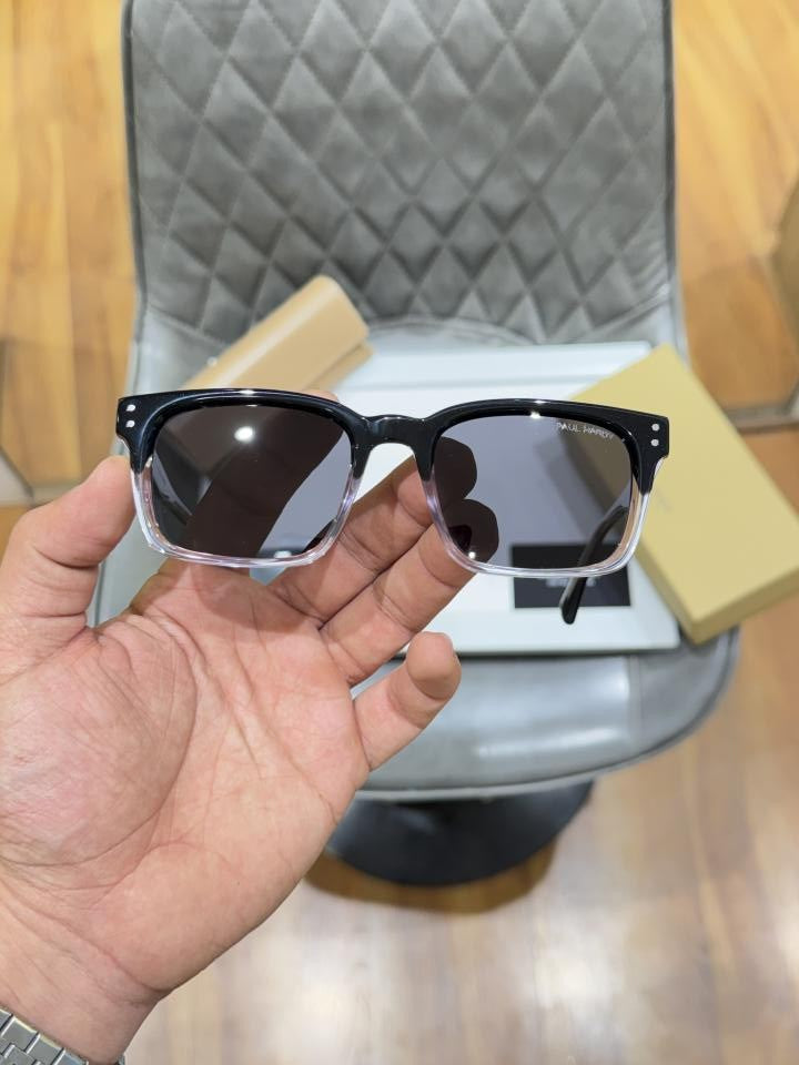 Pau_l har_dy 6222 black white