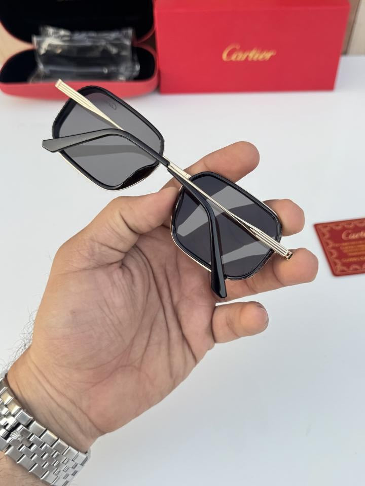 Cart_ier_2841_gold_black